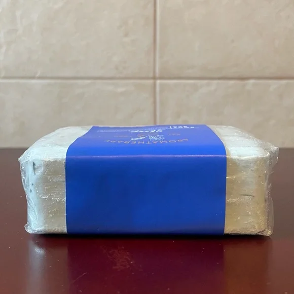 NEW BATH & BODY WORKS AROMATHERAPY LAVENDER & CEDARWOOD SLEEP BAR SOAP Oil 8.8oz - Picture 5 of 7